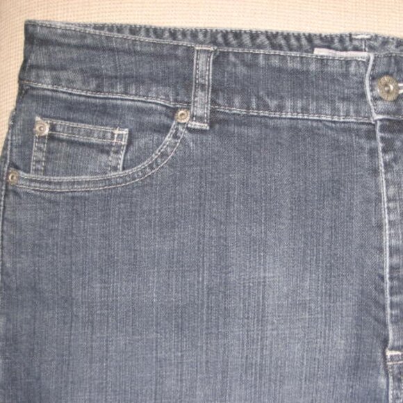 Chicos Platinum Denim Bootcut Jeans 2.5 Short or 14 Embroidered Great Condition - Picture 7 of 9